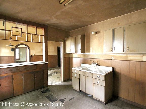 3rd image of 1409 Broadway Ave NW
