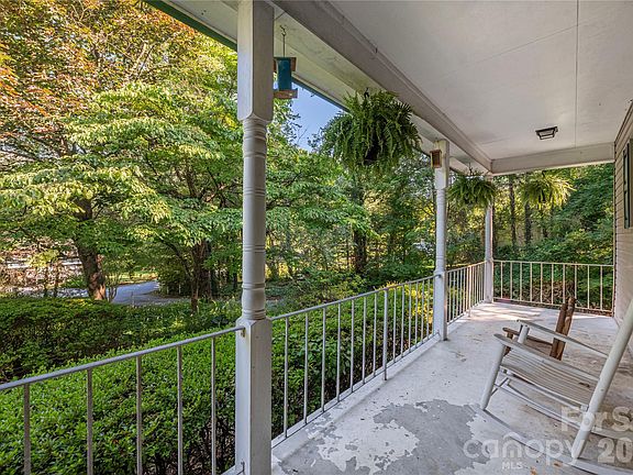 3rd image of 142 Whisperwood Dr #19