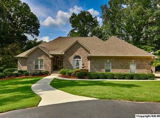 655 Carriger Rd, Hazel Green, AL 35750