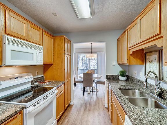 4th image of 201 Birnamwood Dr
