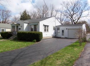 227 S Slusser St, Grayslake, IL 60030