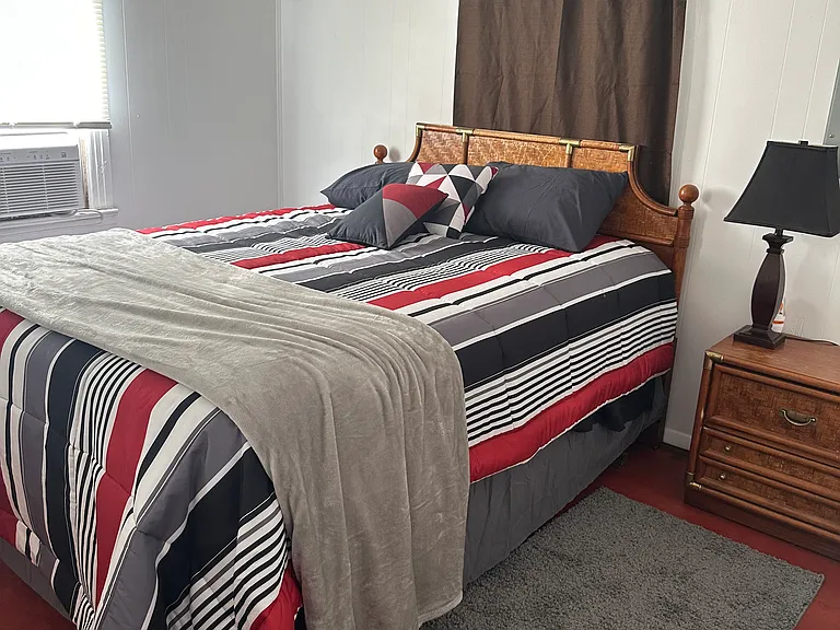 708 Monterey St — Photo 10