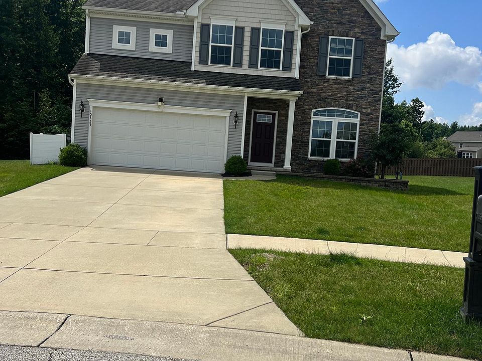 1st image of 10353 Flagstone Dr