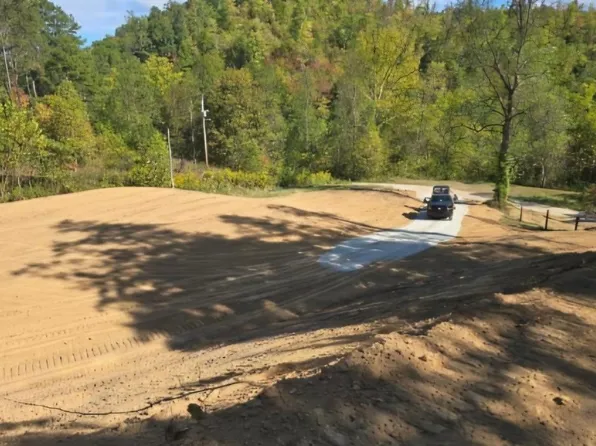 843 Howe Holw, Greenup, KY 41144