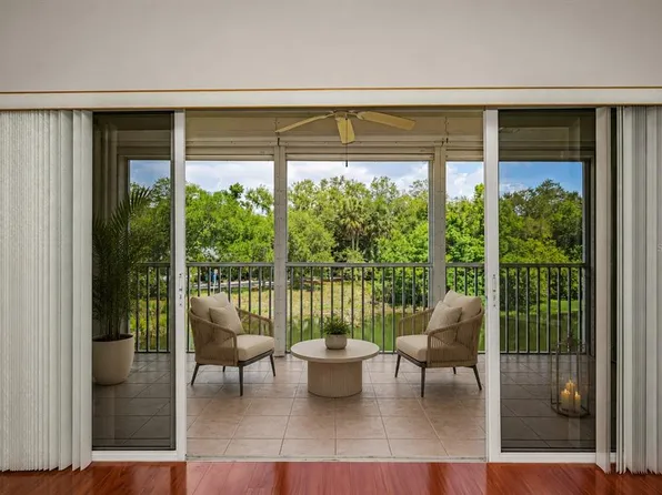 1400 WATER VIEW DRIVE W #202, LARGO, FL 33771