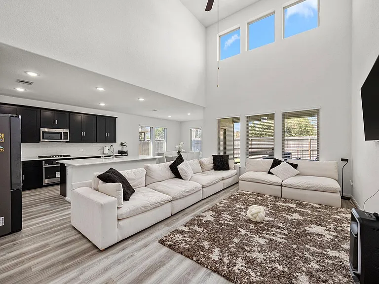 21467 Somerset Shores Xing — Photo 13