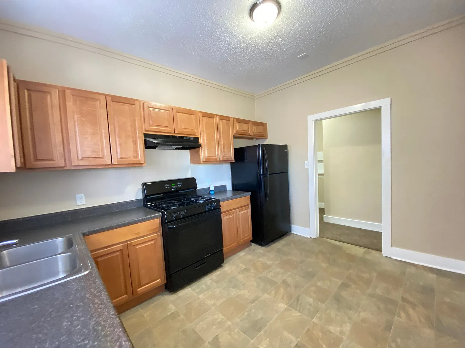 2323 E 2nd St B — Photo 2