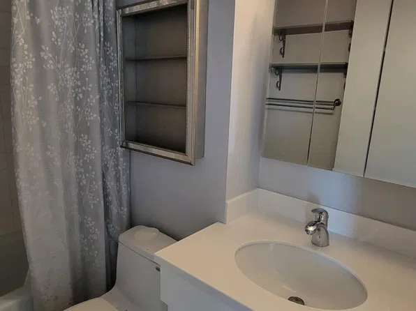 2421 Ala Wai Blvd, Honolulu, HI