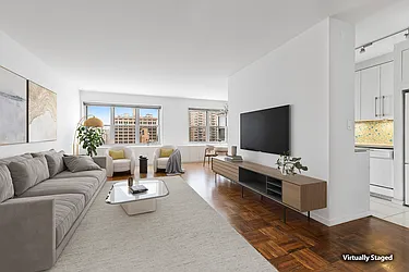 20 East 9th Street #18D image 1 of 10