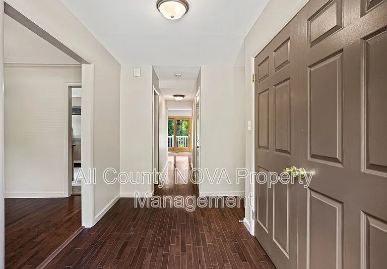 6428 Earlham Dr — Photo 4