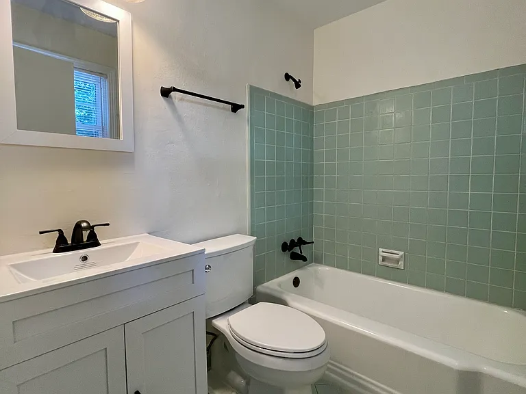 411 E College Ave #1 — Photo 8