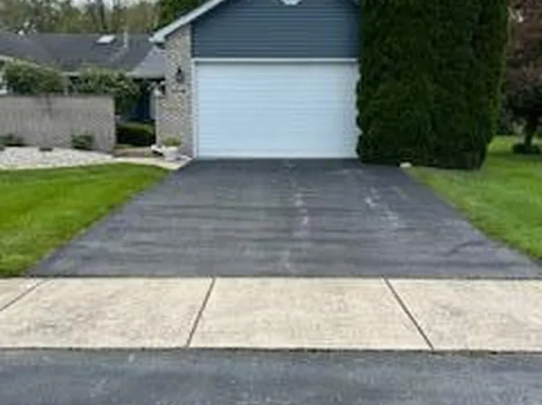 6816 Swan Ln, Schererville, IN 46375