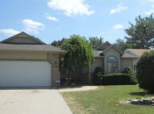 10903 W Rolling Hills Dr, Wichita, KS 67212