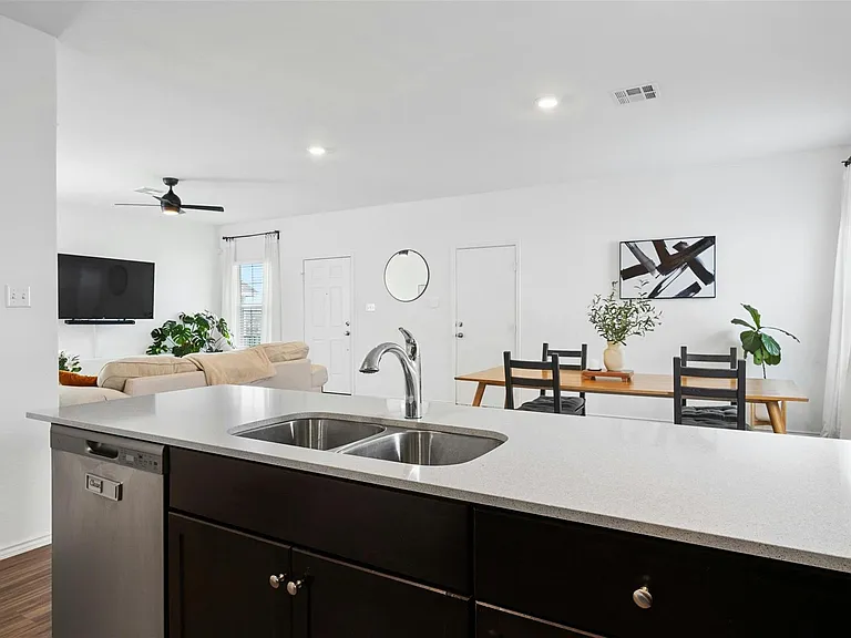 221 Barbary Coast Ln — Photo 14