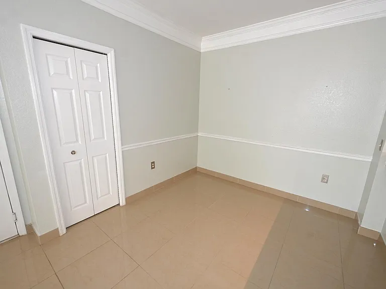 5110 Northridge Rd #202 — Photo 12