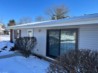1304 Yarmouth Ct, Schaumburg, IL 60193