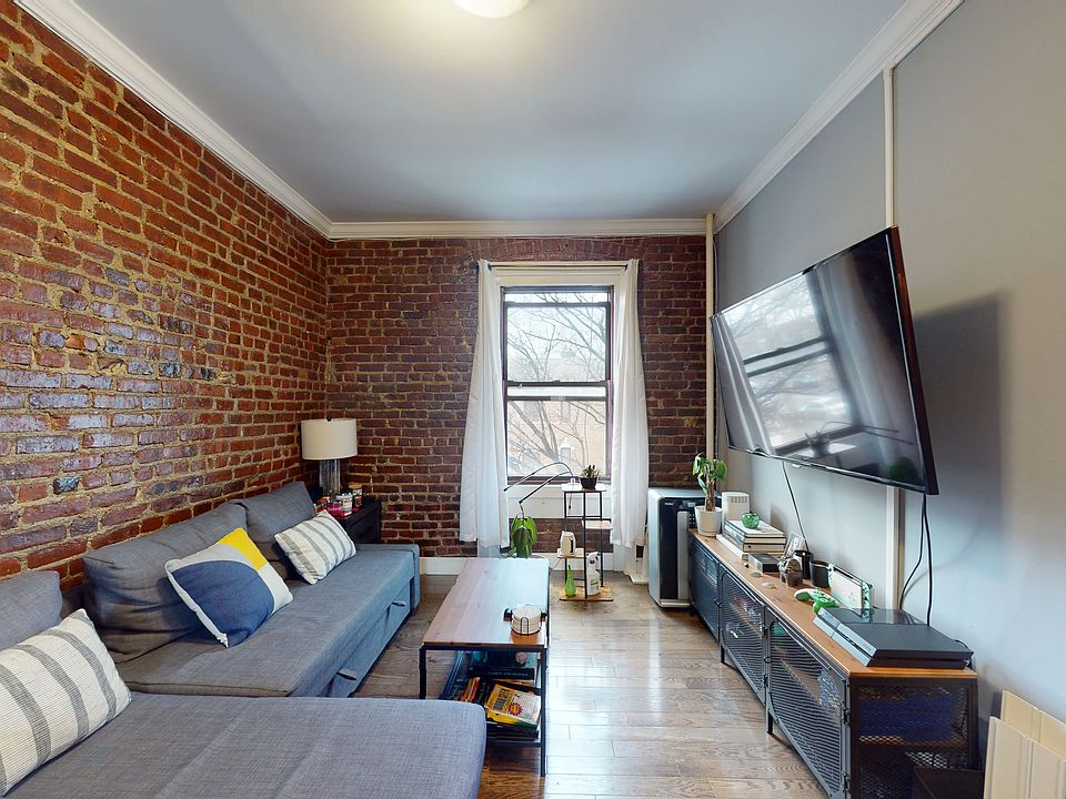 1st image of 2106 35th St APT 3E