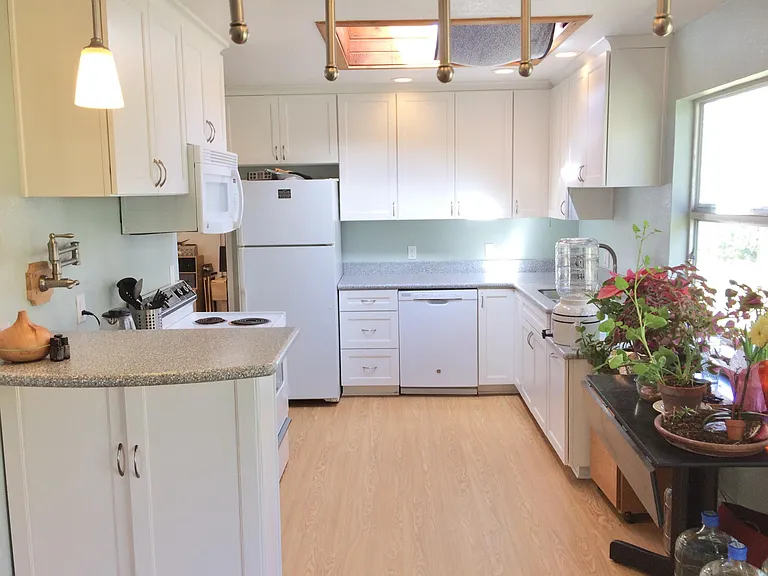 3099 Ash Ave — Photo 7