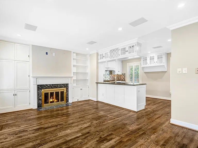 303 S Union St — Photo 19