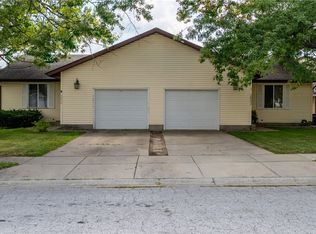 2852 Grove Ct, Decatur, IL 62521