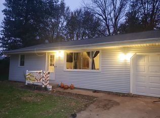 205 Linden Ln, Green Valley, IL