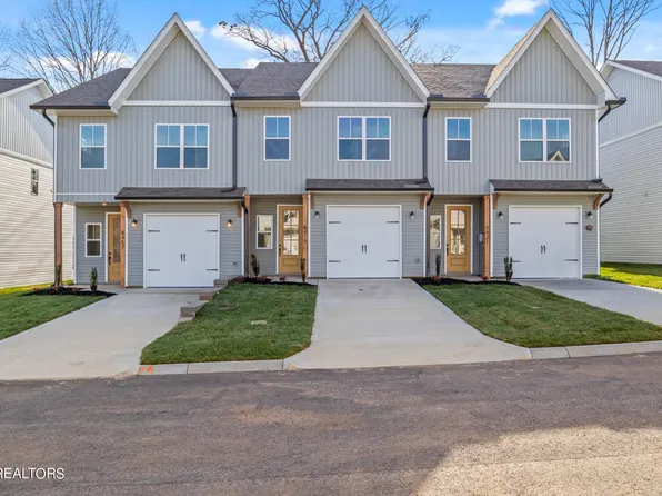 8421 Whisper Ln, Powell, TN 37849