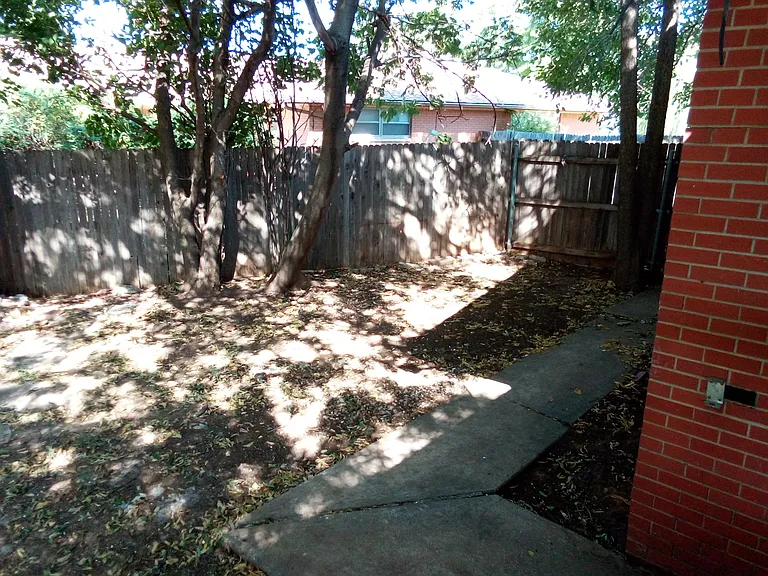 1318 SW 42nd St — Photo 28