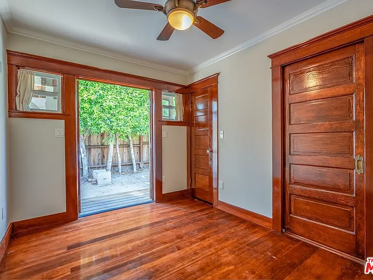 4253 Fountain Ave — Photo 35