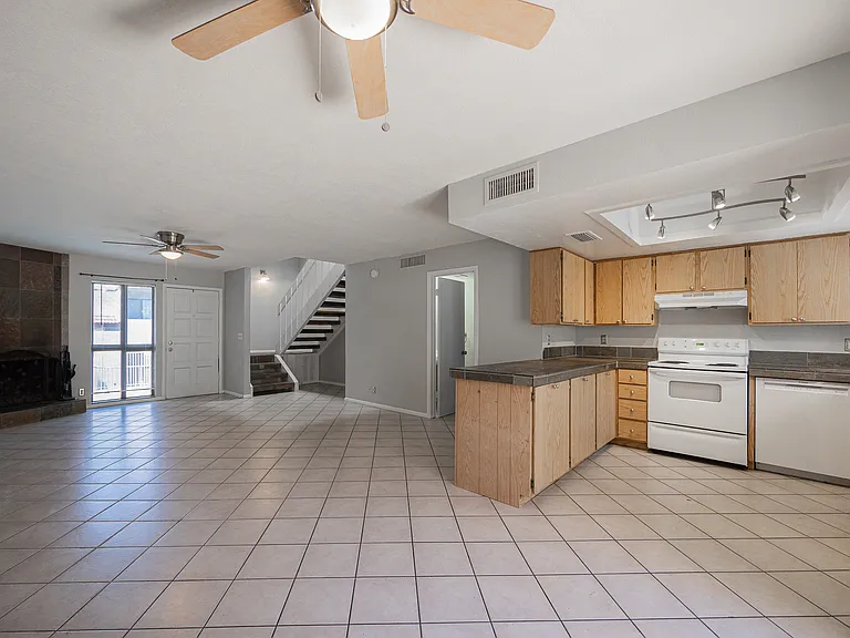 1401 E Puget Ave #23 — Photo 10