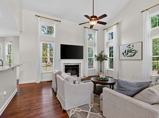 100 Leblanc Ct, Cary, NC 27513