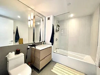 Rented by R New York