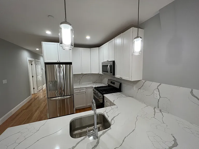 17 Harold St #2 — Photo 6