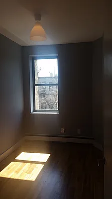 Rented by Space Link Realty | media 28