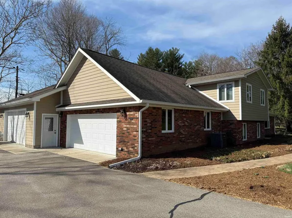 510 E Woodridge Dr, Bloomington, IN 47408
