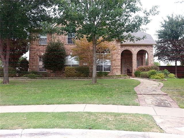 2nd image of 220 Misty Glen Ln