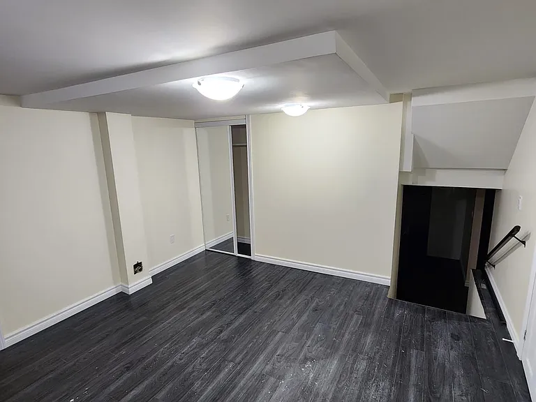2200 Kawartha Heights Blvd #BASEMENT — Photo 7