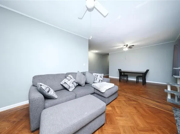 1813 Bay Ridge Avenue image 10 of 31