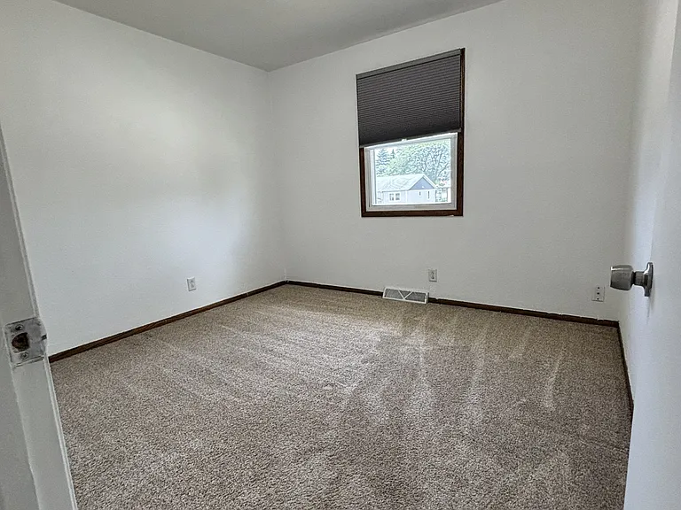 N169W20170 Georgetown Dr — Photo 7