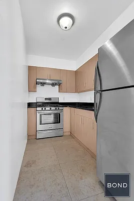 Sold by Bond New York | media 4