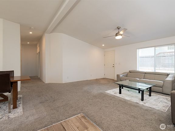 4th image of 23708 Locust Way #64