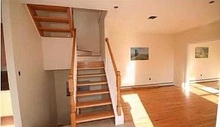 3rd image of 8 Wood Ln