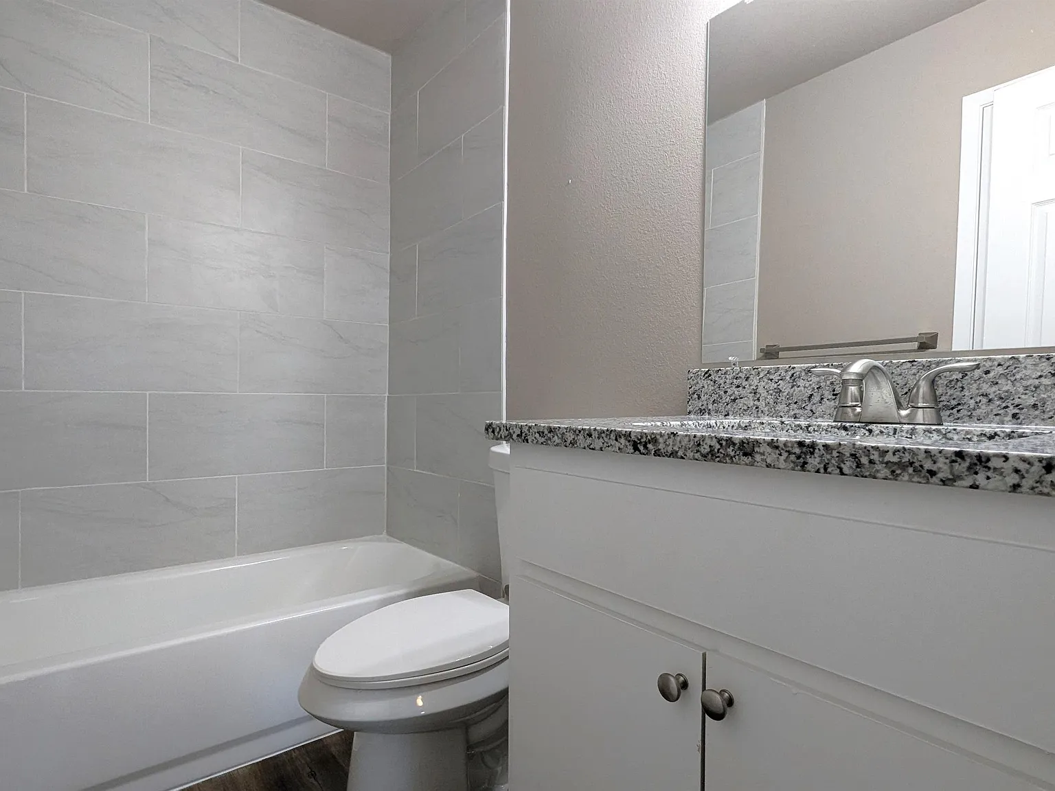 Troy Terrace Apartments — Photo 2