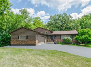 1005 Harper Dr, Algonquin, IL 60102