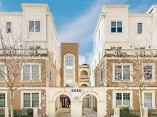 2440 Massachusetts Ave Unit 17, Cambridge, MA 02140