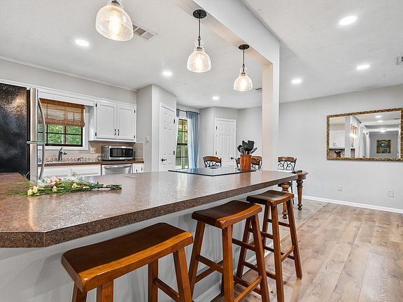 5th image of 1708 Creekwood Dr