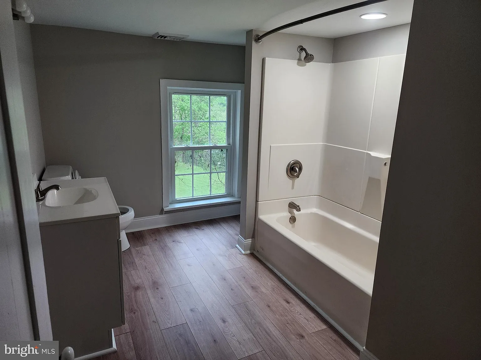 4 bed, 1450 sqft, $2,000 — Photo 4