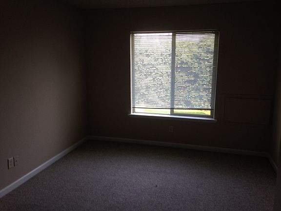 4th image of 1035 Baywood Dr