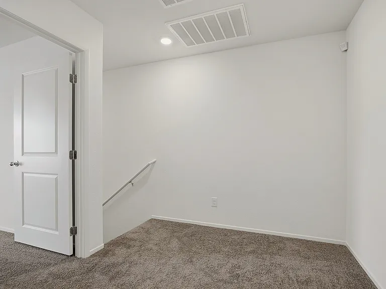 #GuardianRealty 503 Blue Ridge Cove Henderson Townhouse Rental upstairs landing_08062026