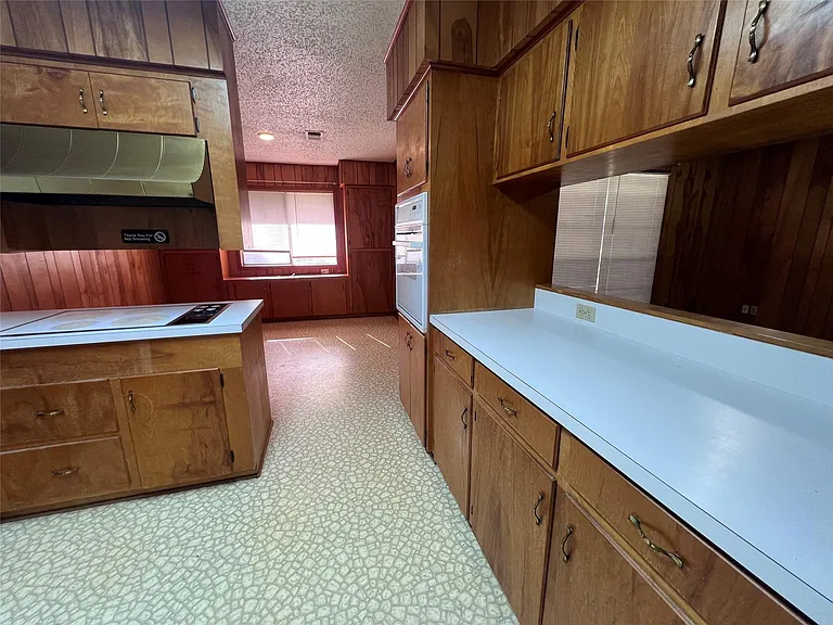 626 N Resident St — Photo 12