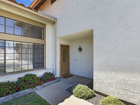 4th image of 39365 Medina Ct